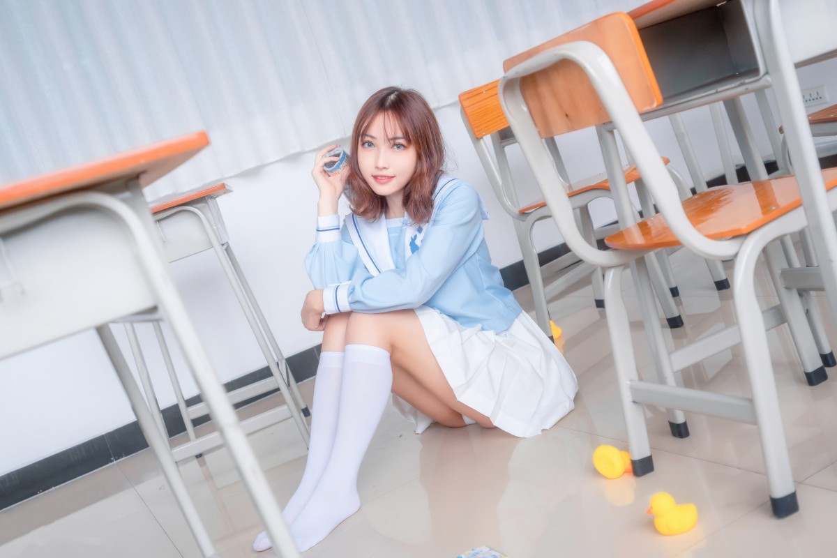 [喵糖映画]VOL009小黄鸭与白丝-COSPLAY