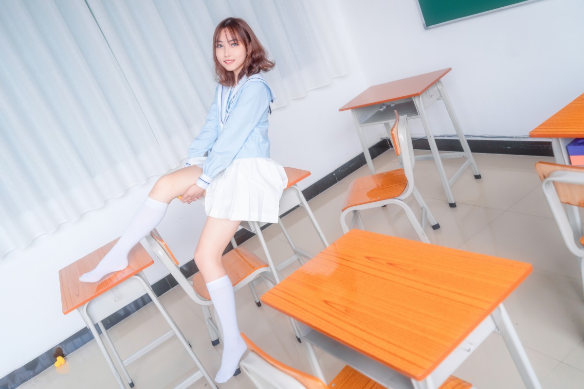 [喵糖映画]VOL009小黄鸭与白丝-COSPLAY