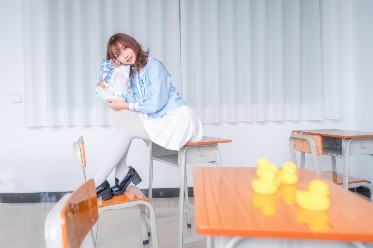 [喵糖映画]VOL009小黄鸭与白丝-COSPLAY