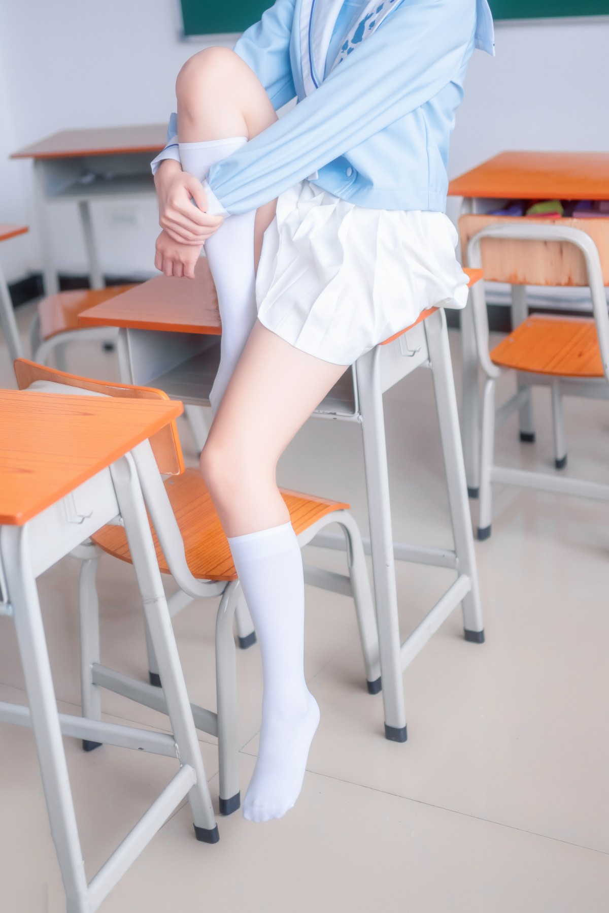 [喵糖映画]VOL009小黄鸭与白丝-COSPLAY