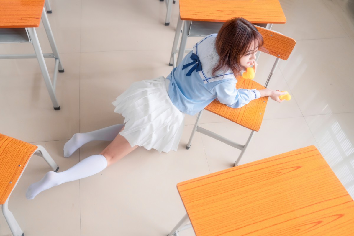 [喵糖映画]VOL009小黄鸭与白丝-COSPLAY