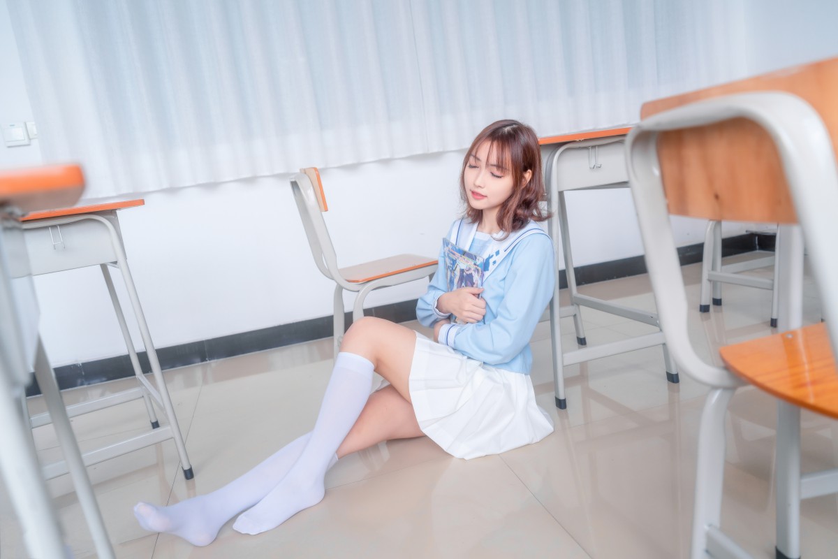 [喵糖映画]VOL009小黄鸭与白丝-COSPLAY