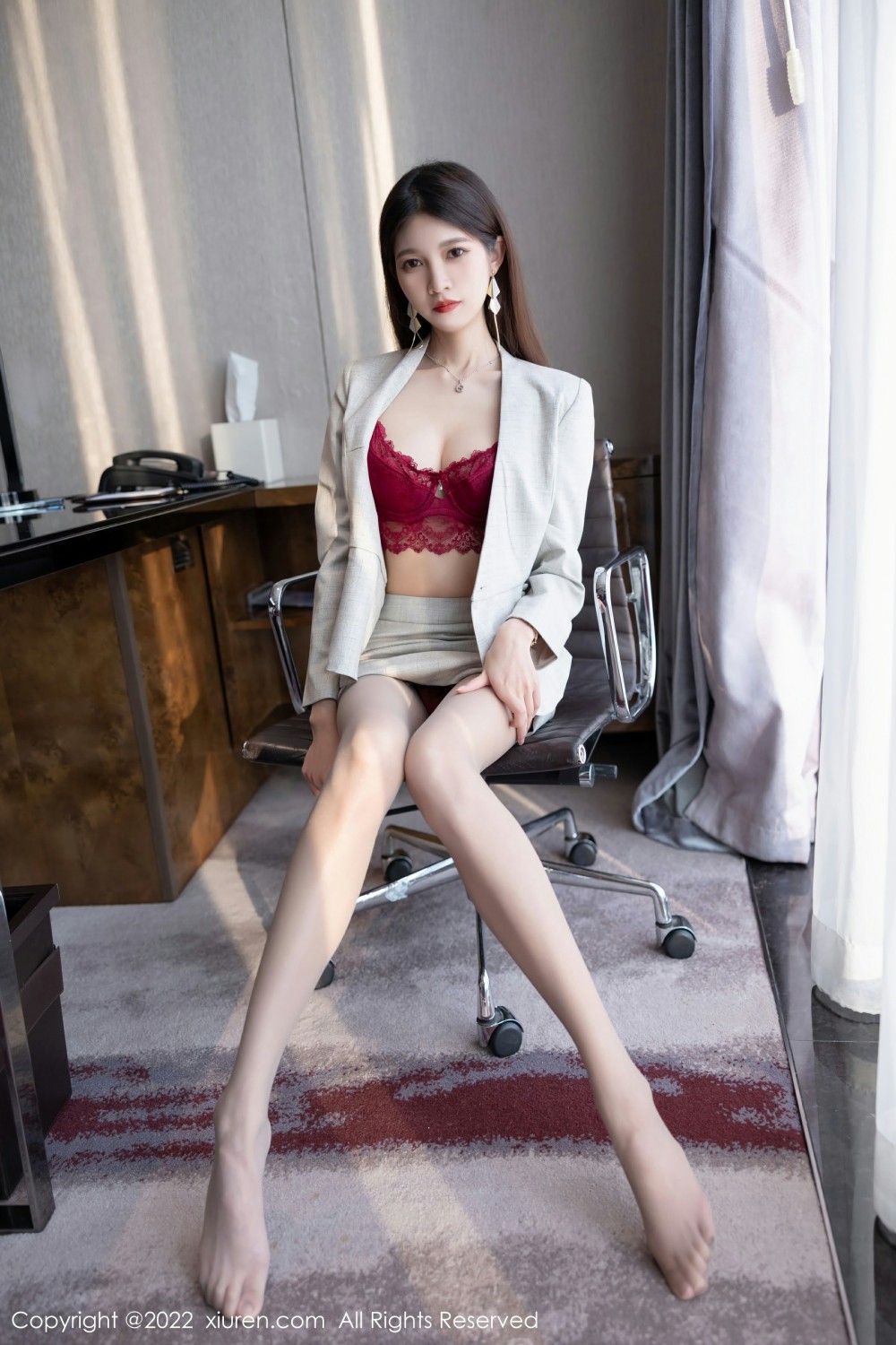 [XiuRen秀人网]No4713程程程-性感制服-[秀人套图]
