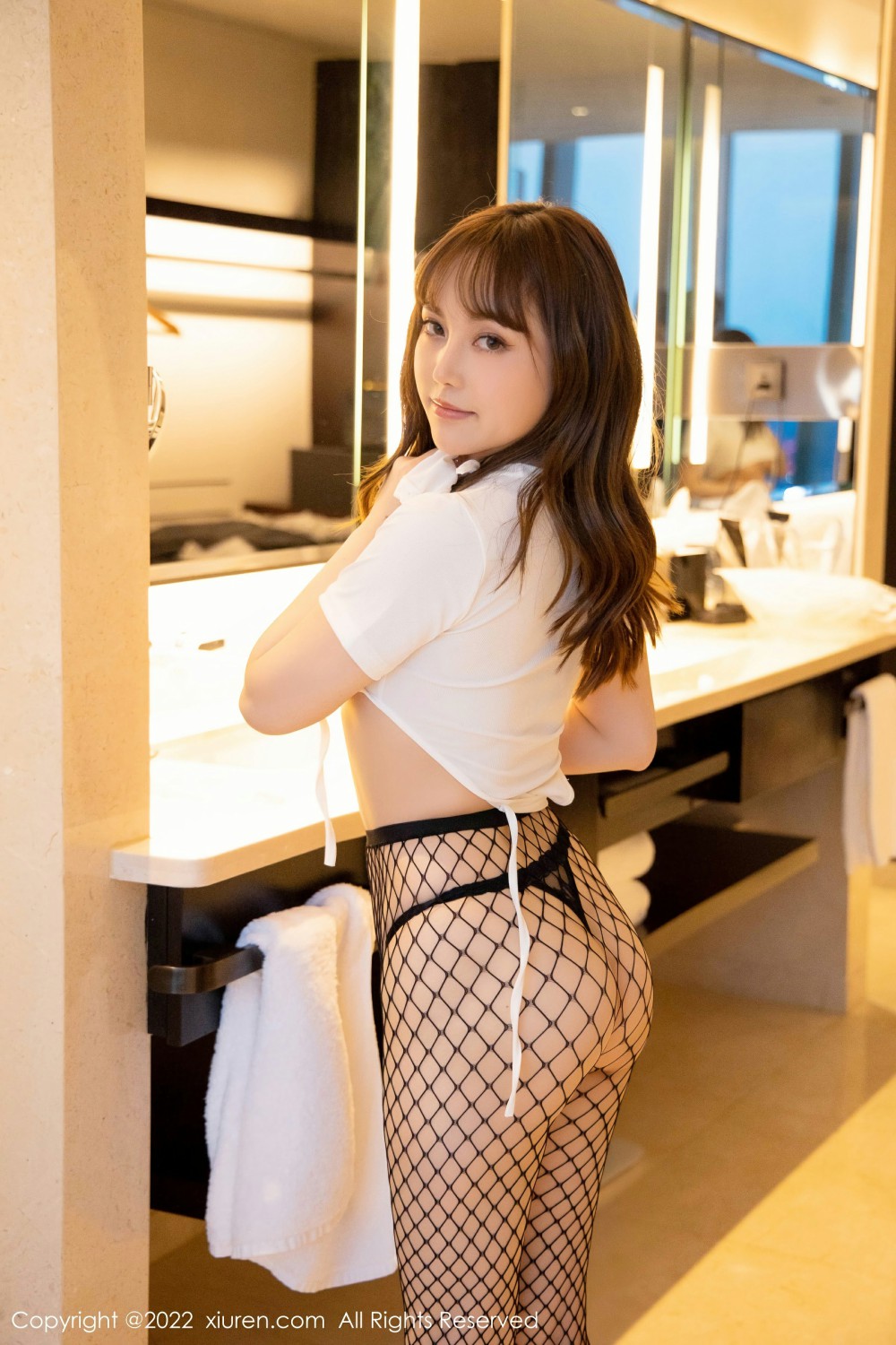 [XiuRen秀人网]No4729豆瓣酱性感牛仔裤-[秀人套图]