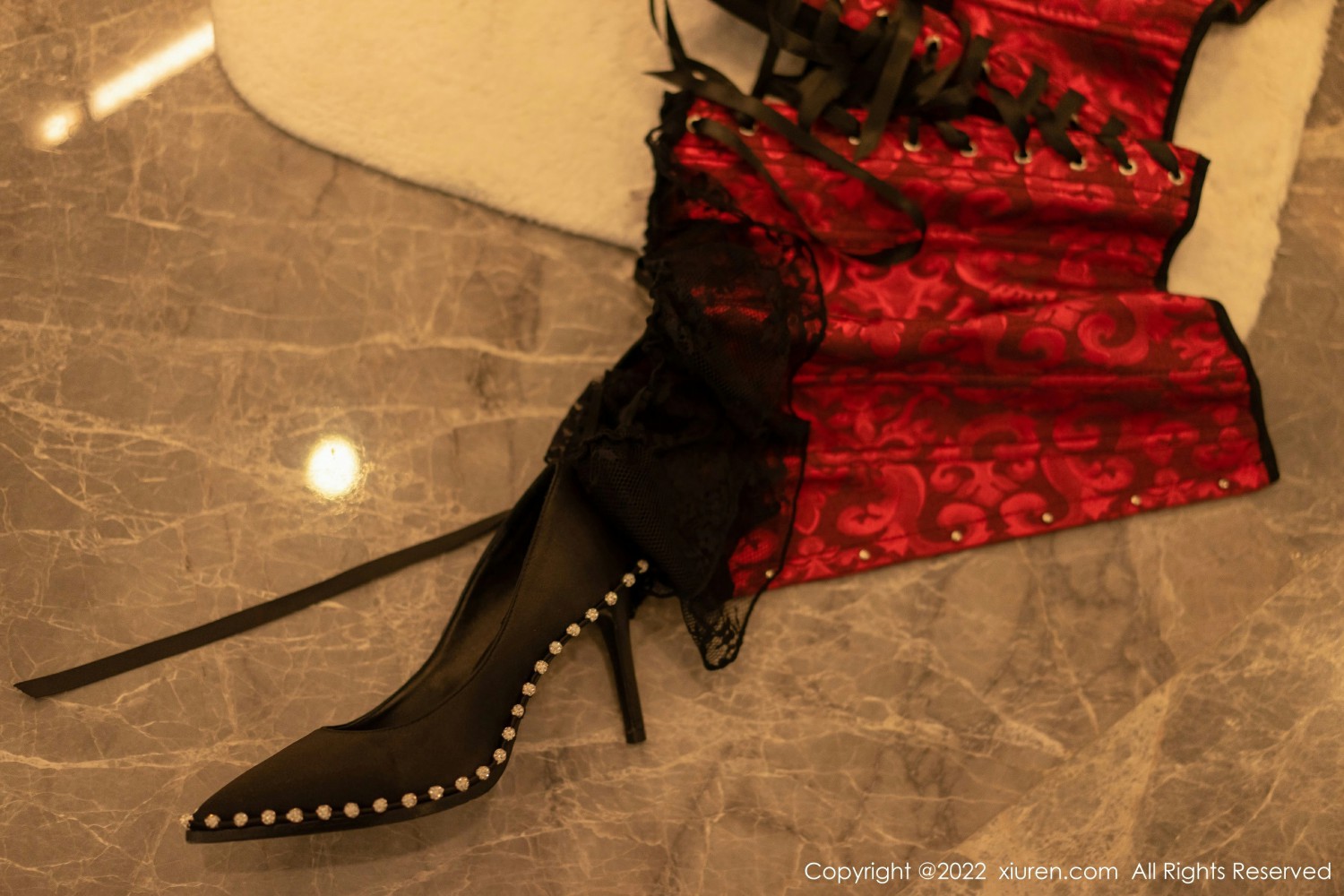 [XiuRen秀人网]No4732小海臀Rena红色蕾丝-[秀人套图]