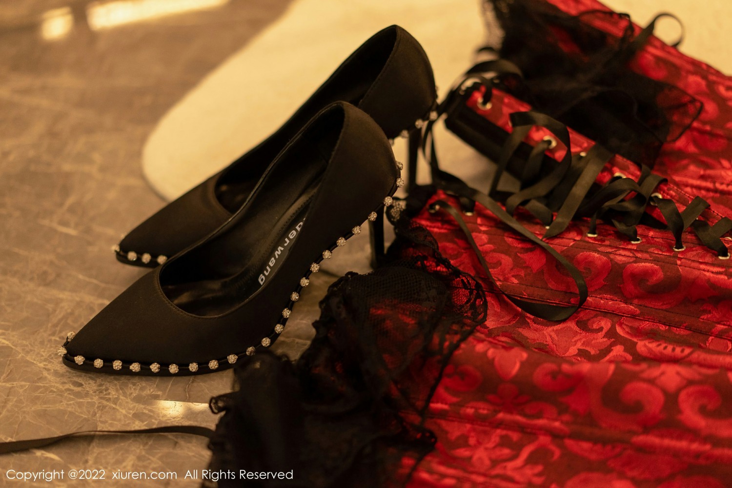 [XiuRen秀人网]No4732小海臀Rena红色蕾丝-[秀人套图]