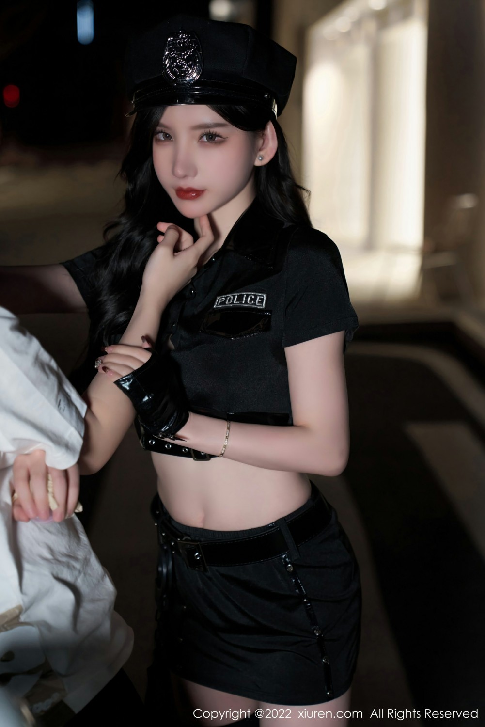 [XiuRen秀人网]No4741周于希Sally性感女警官-[秀人套图]