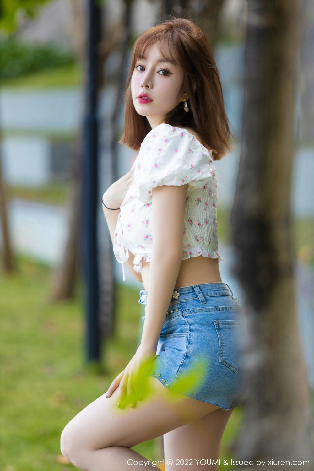 [YOUMI尤蜜荟]VOL767王雨纯黑色蕾丝-[秀人套图]