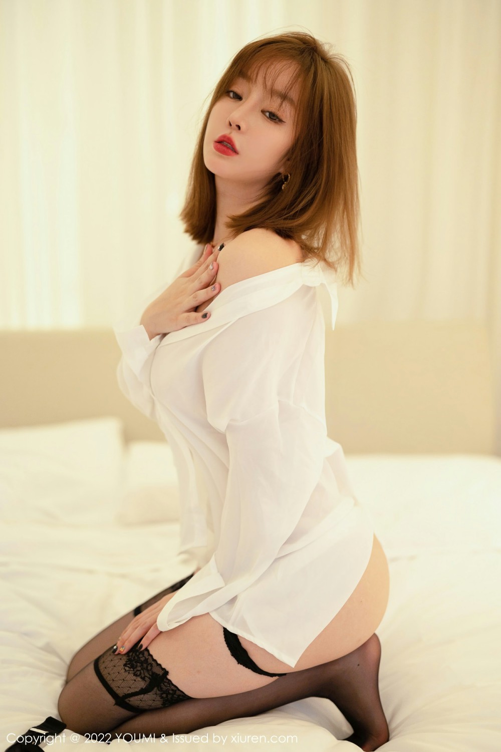 [YOUMI尤蜜荟]VOL767王雨纯黑色蕾丝-[秀人套图]