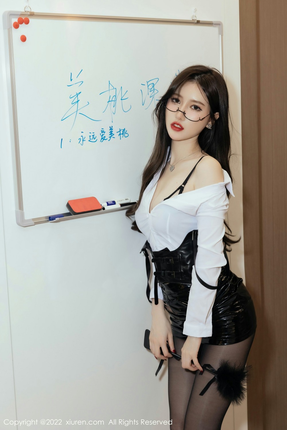 [XiuRen秀人网]No4970美桃酱-[秀人套图]