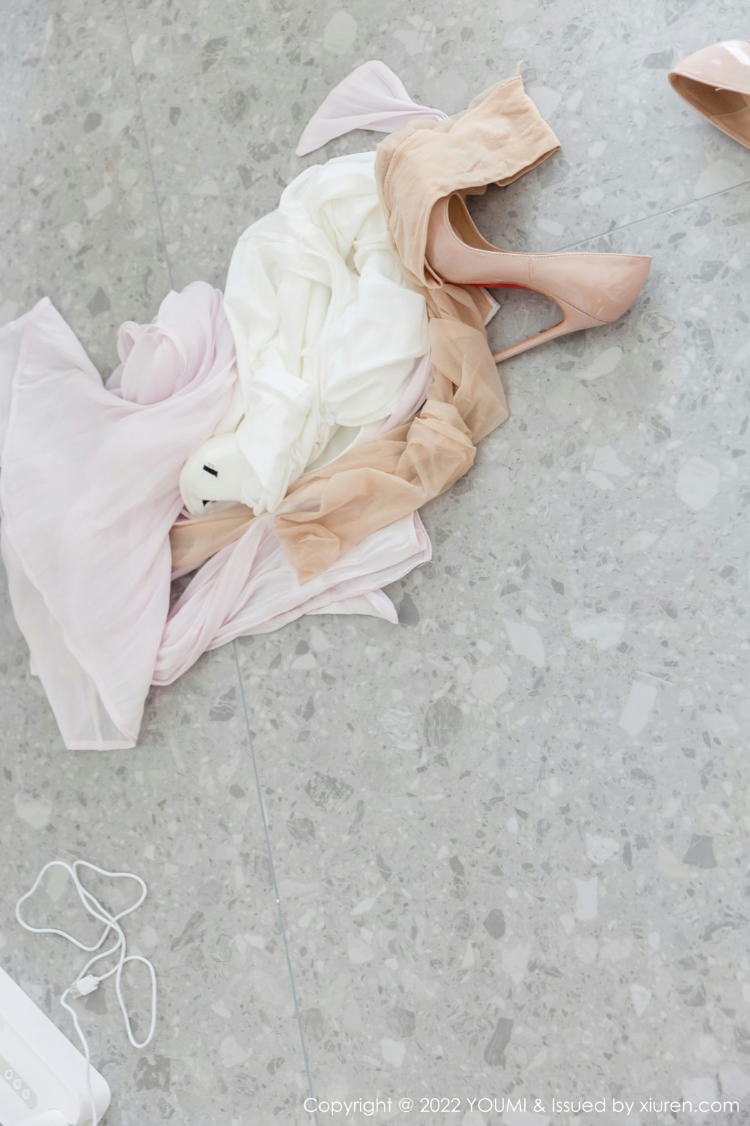 [YOUMI尤蜜荟]20220610VOL801允爾-[秀人套图]