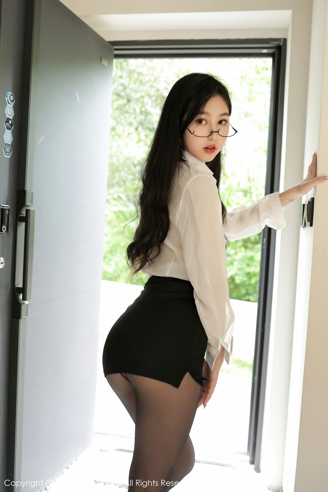 [XiuRen秀人网]20220608No5117谢晚晚-[秀人套图]