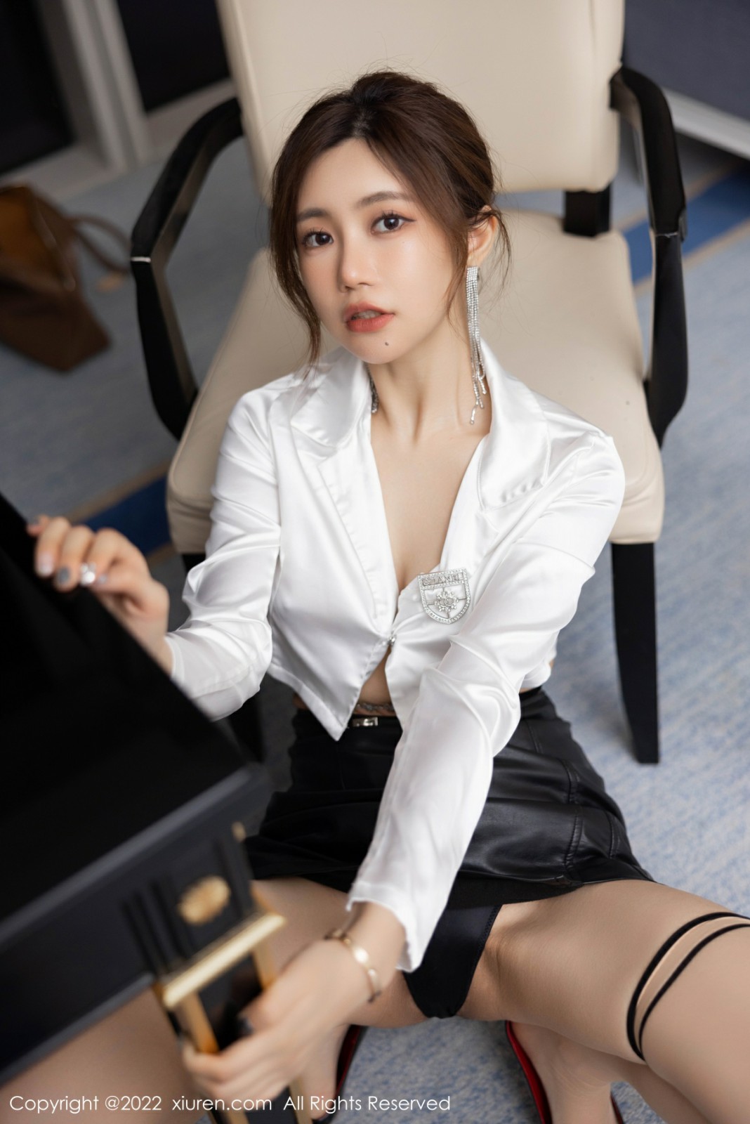 [XiuRen秀人网]20220624No5189绮里嘉ula-[秀人套图]