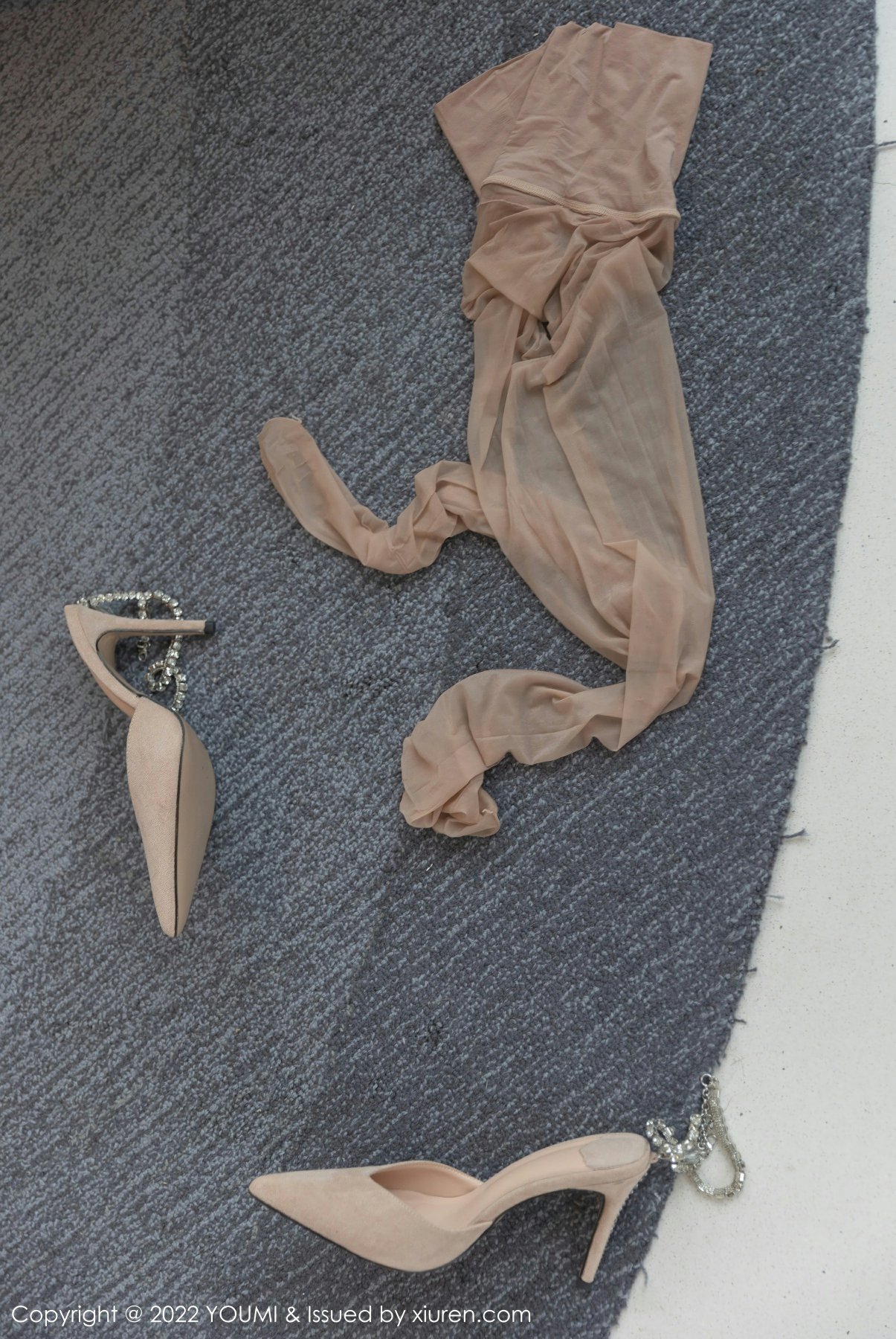 [YOUMI尤蜜荟]20220708VOL813奶瓶土肥圆矮挫丑黑穷-[秀人套图]