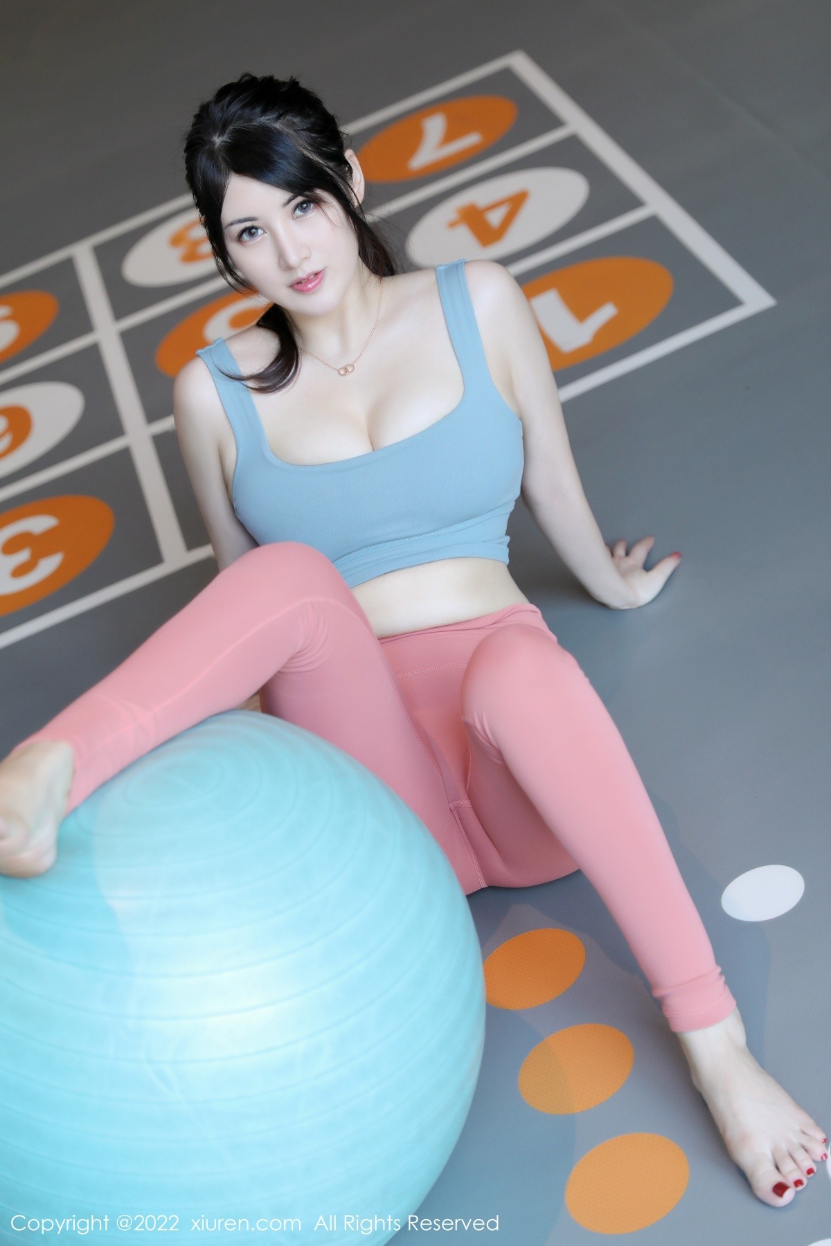 【XiuRen秀人網】20220809Vol5406詩詩kiki【55P】-[秀人套图]