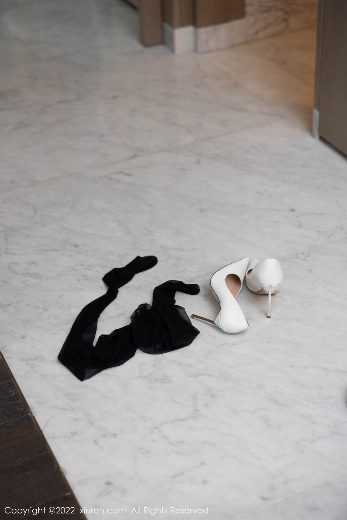 【XiuRen秀人網】20220812Vol5430绮里嘉ula【80P】-[秀人套图]