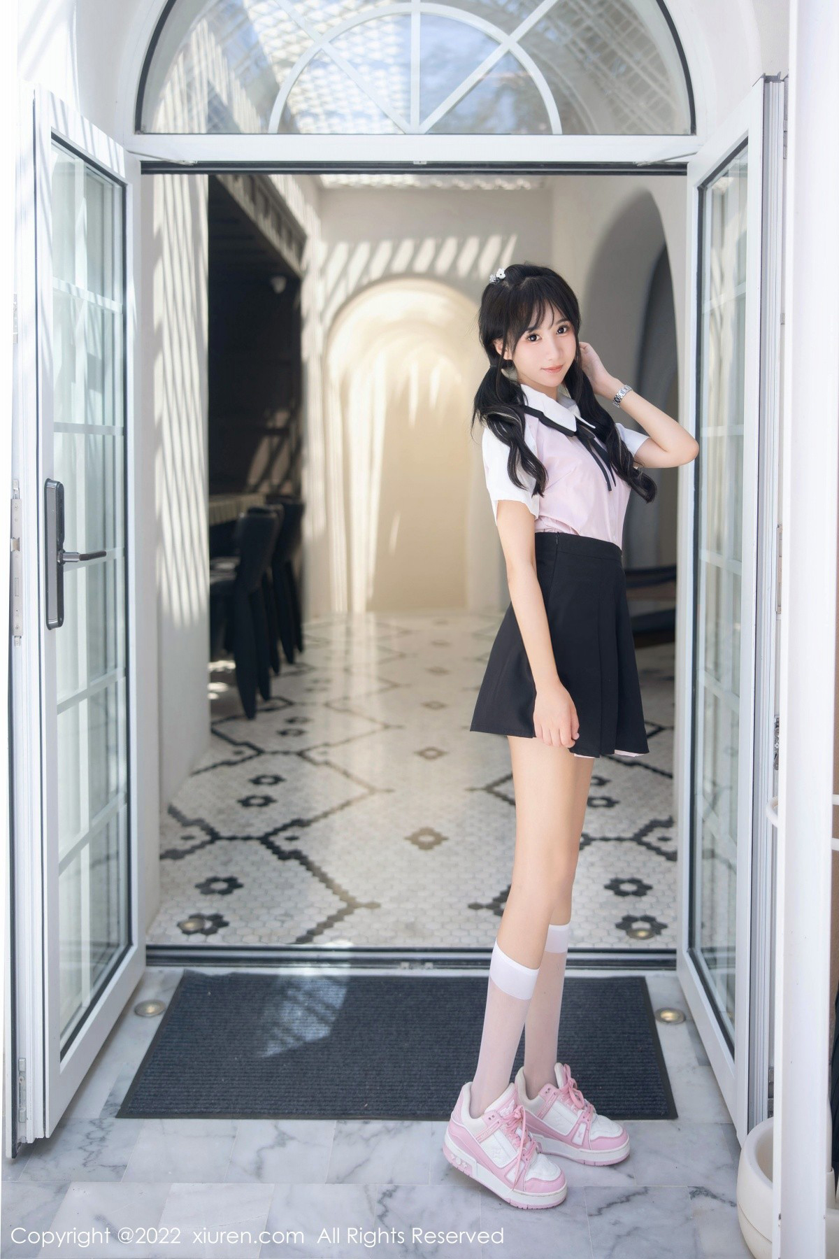 【XiuRen秀人網】20220816Vol5443小果凍兒【99P】-[秀人套图]