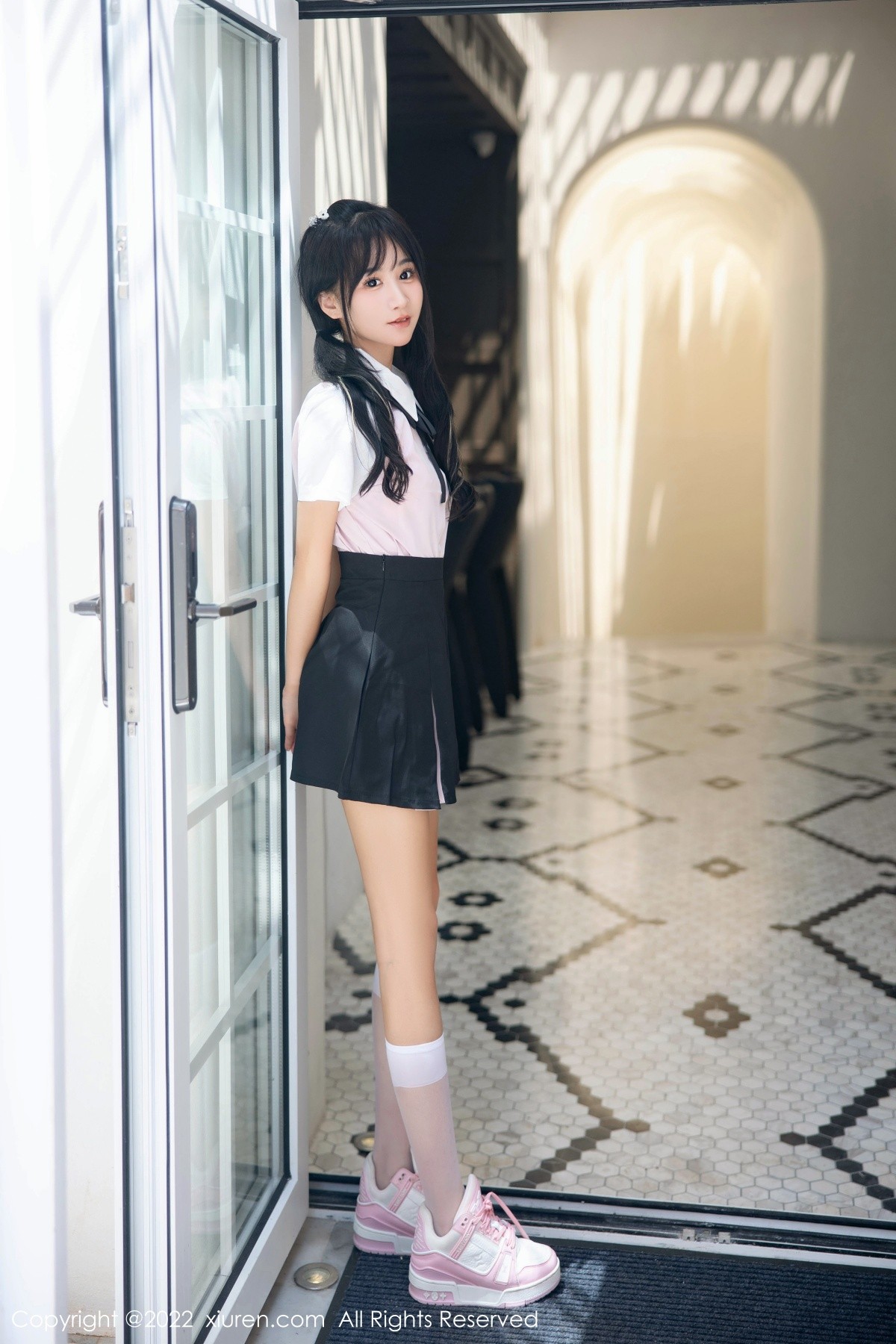 【XiuRen秀人網】20220816Vol5443小果凍兒【99P】-[秀人套图]