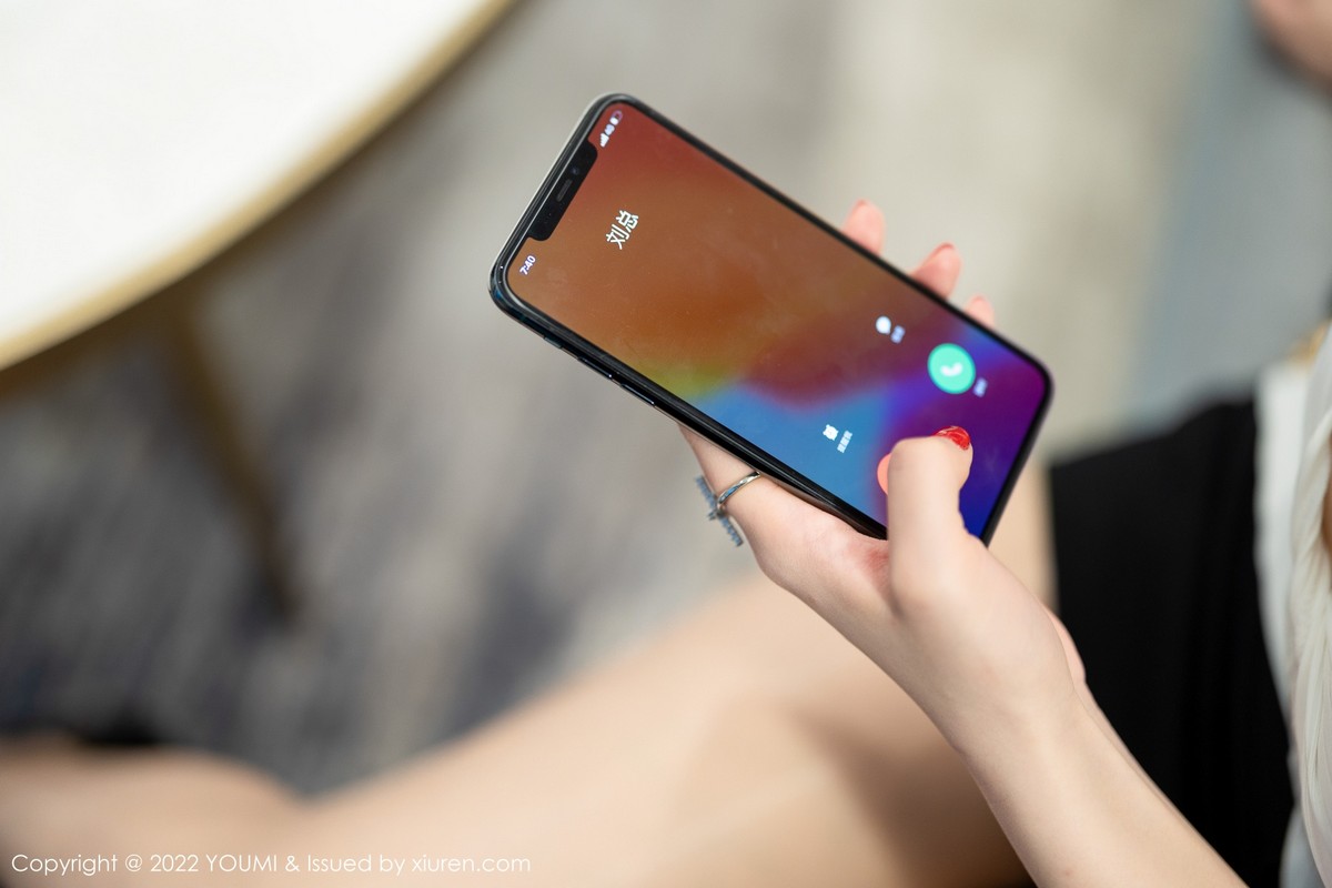 【YOUMI尤蜜荟】20220819Vol832奶瓶土肥圓矮挫丑黑窮【99P】-[秀人套图]