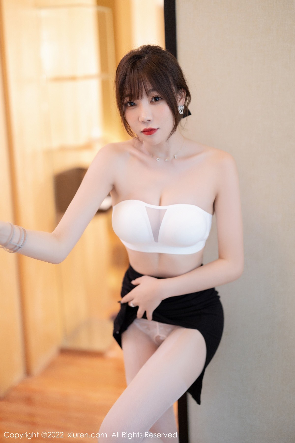 【XiuRen秀人網】20220826Vol5500徐莉芝Booty【80P】-[秀人套图]