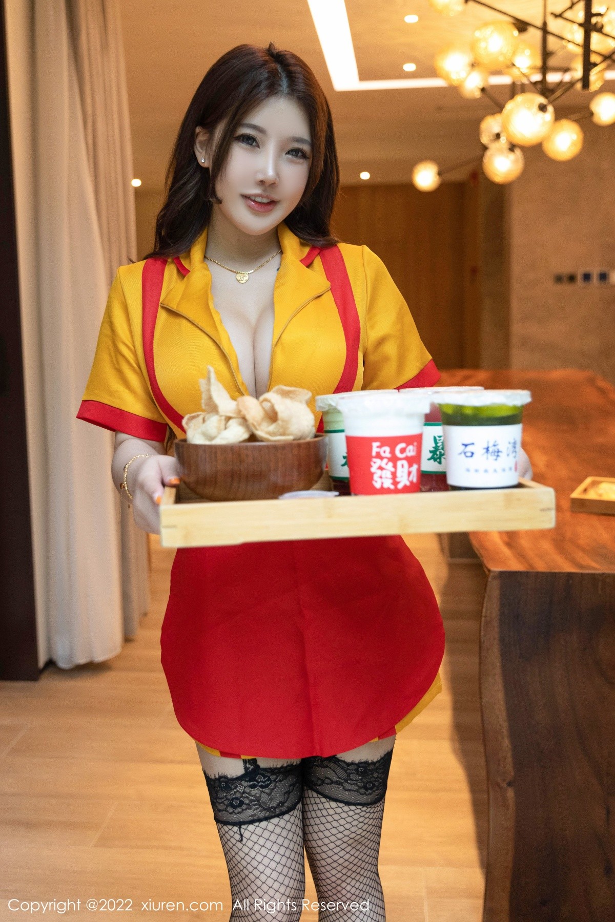 【XiuRen秀人網】20220829Vol5509小海臀Rena【56P】-[秀人套图]