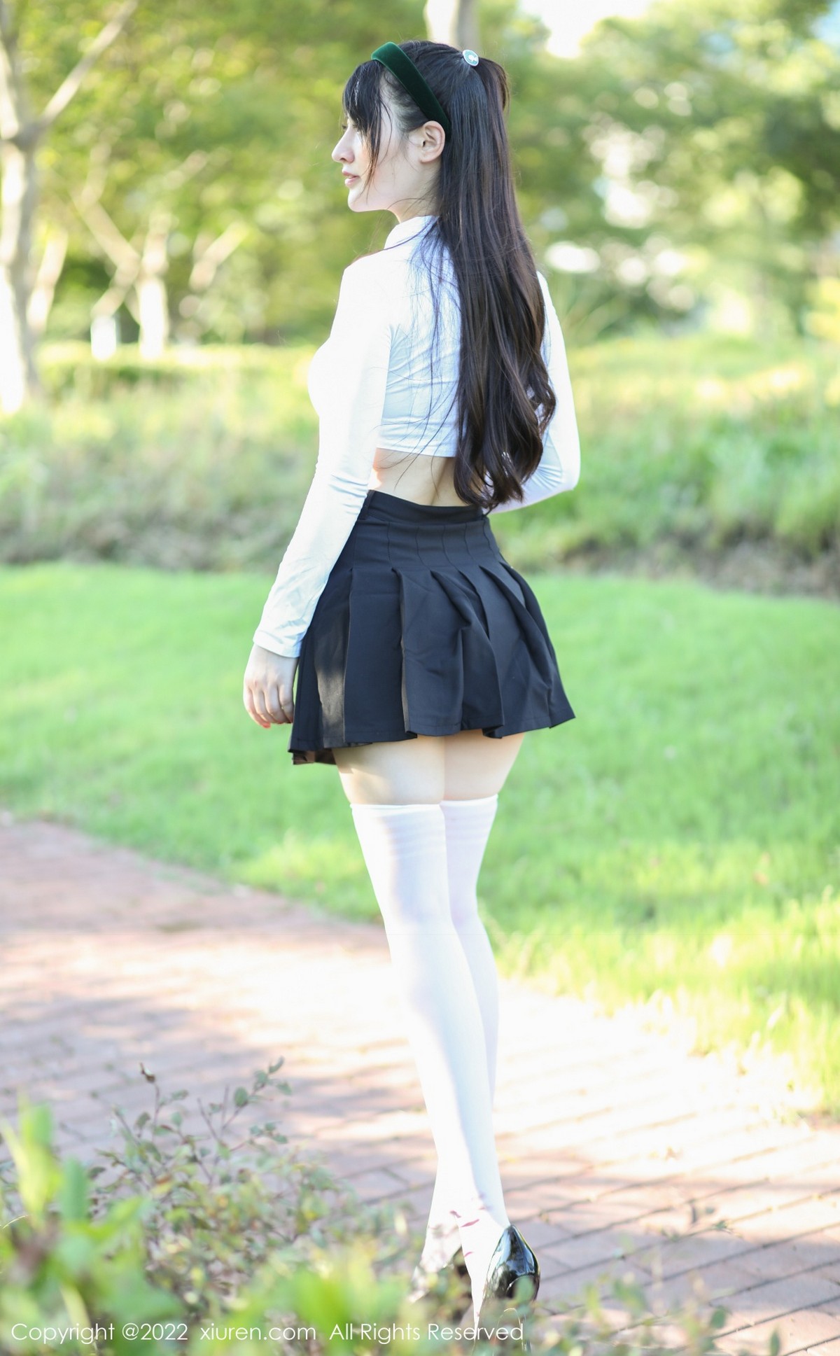 【XiuRen秀人網】20220830Vol5512詩詩kiki【58P】-[秀人套图]