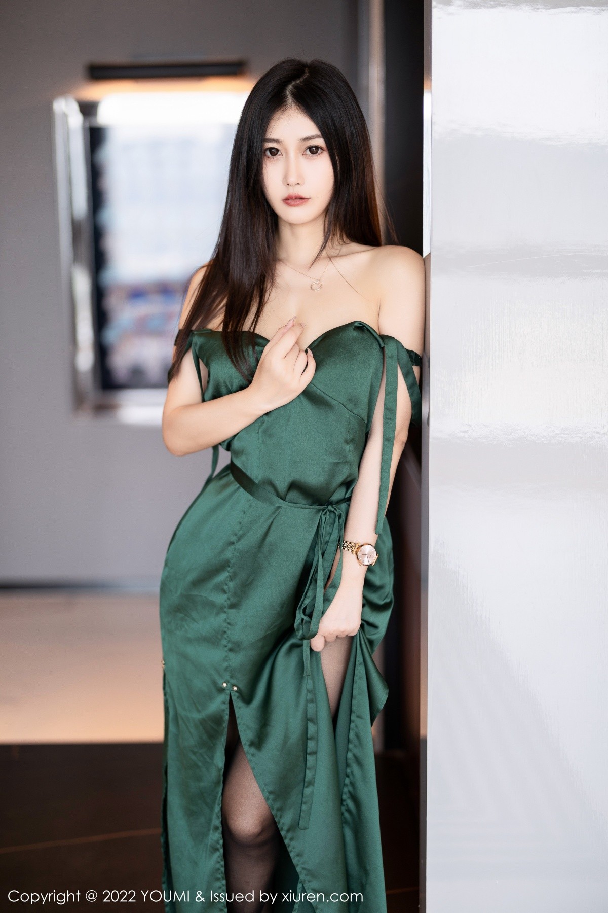 【YOUMI尤蜜荟】20220831Vol837laura阿姣【70P】-[秀人套图]