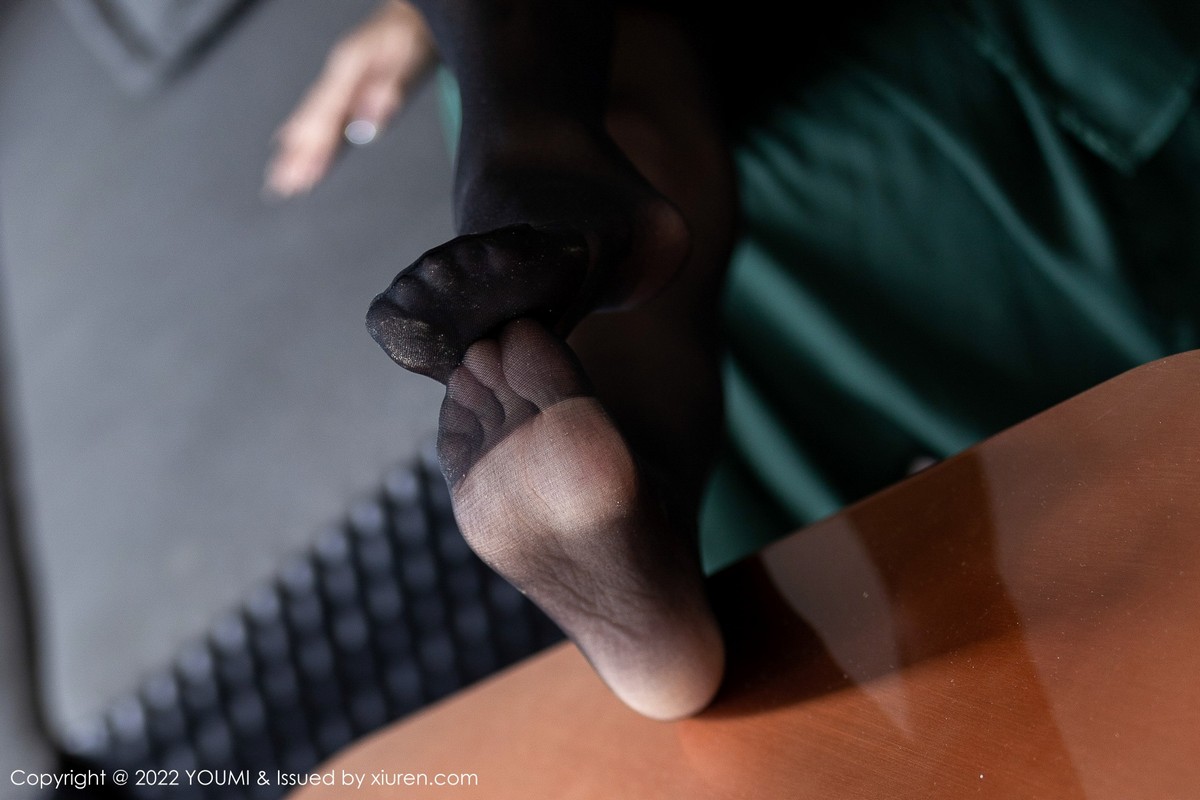 【YOUMI尤蜜荟】20220831Vol837laura阿姣【70P】-[秀人套图]