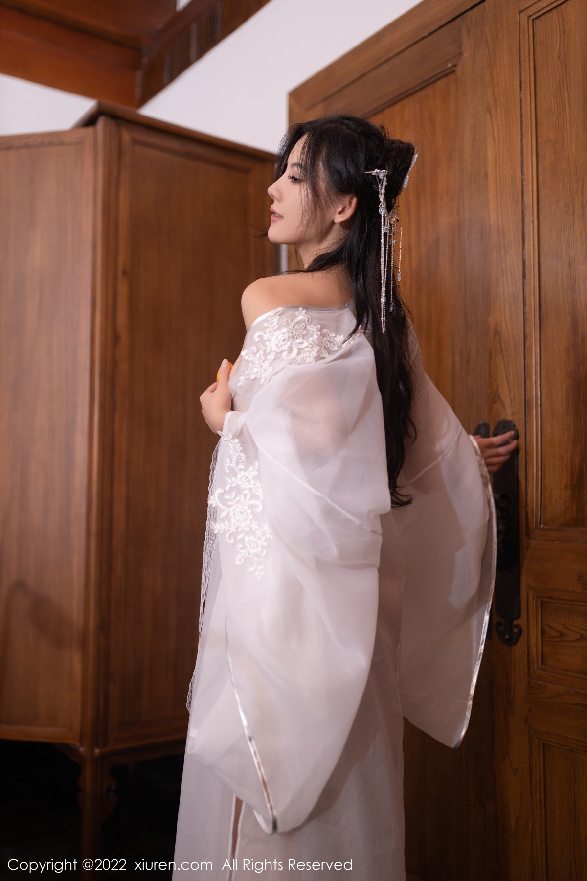 【XiuRen秀人網】20220909Vol5573就是阿朱啊【85P】-[秀人套图]