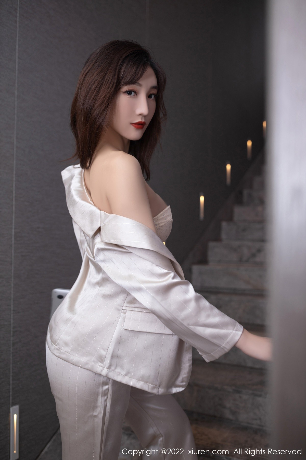 【XiuRen秀人網】20220915Vol5594陸萱萱【78P】-[秀人套图]