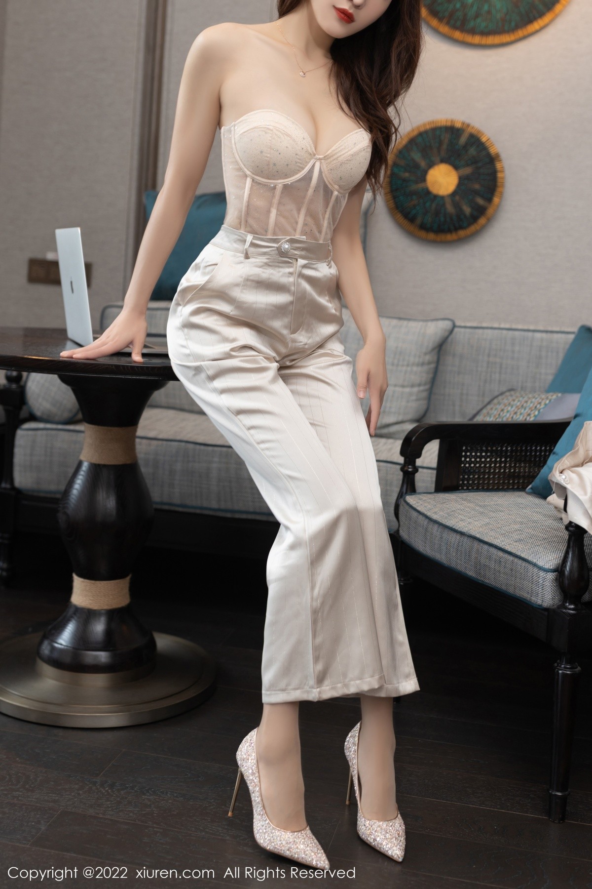 【XiuRen秀人網】20220915Vol5594陸萱萱【78P】-[秀人套图]