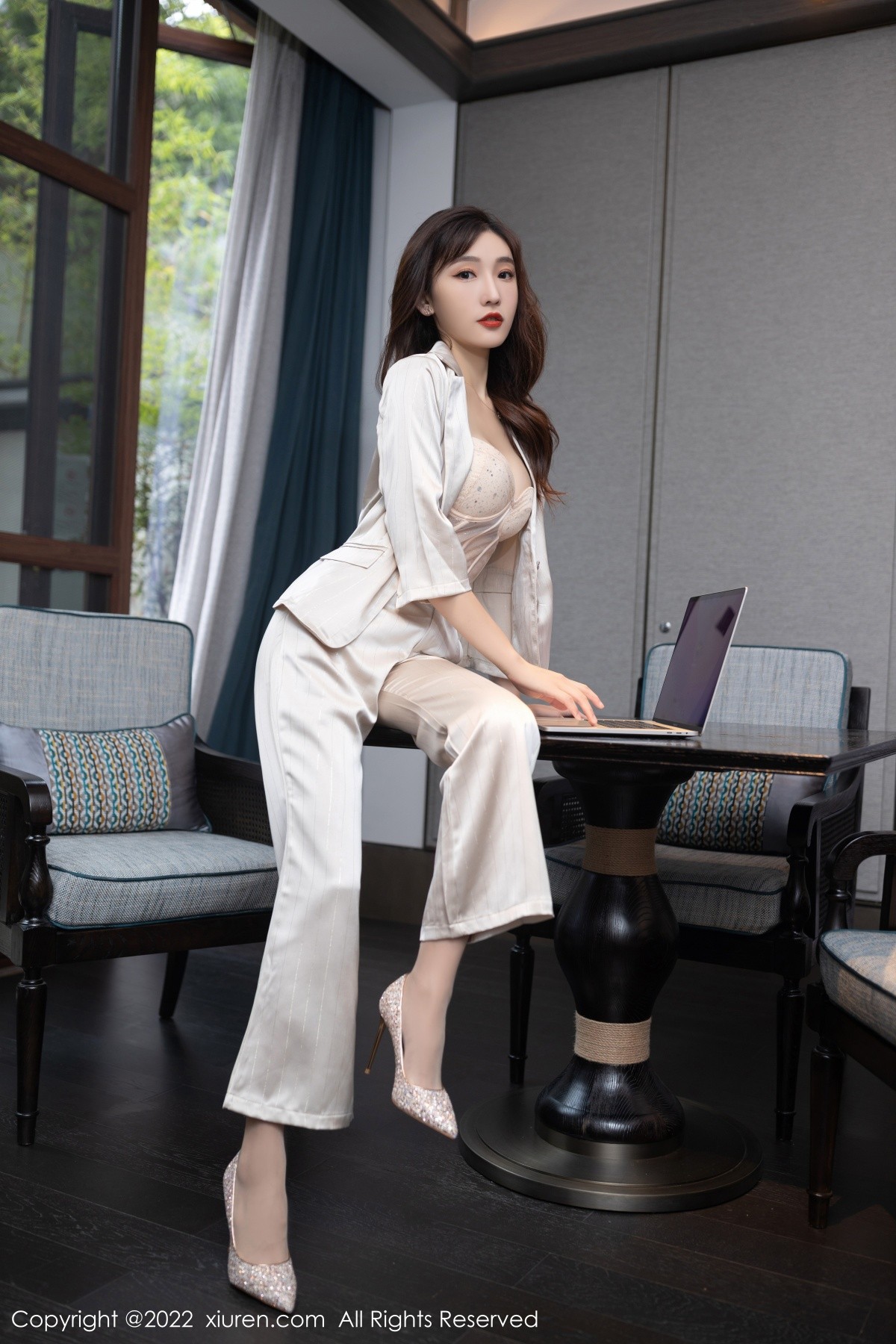 【XiuRen秀人網】20220915Vol5594陸萱萱【78P】-[秀人套图]