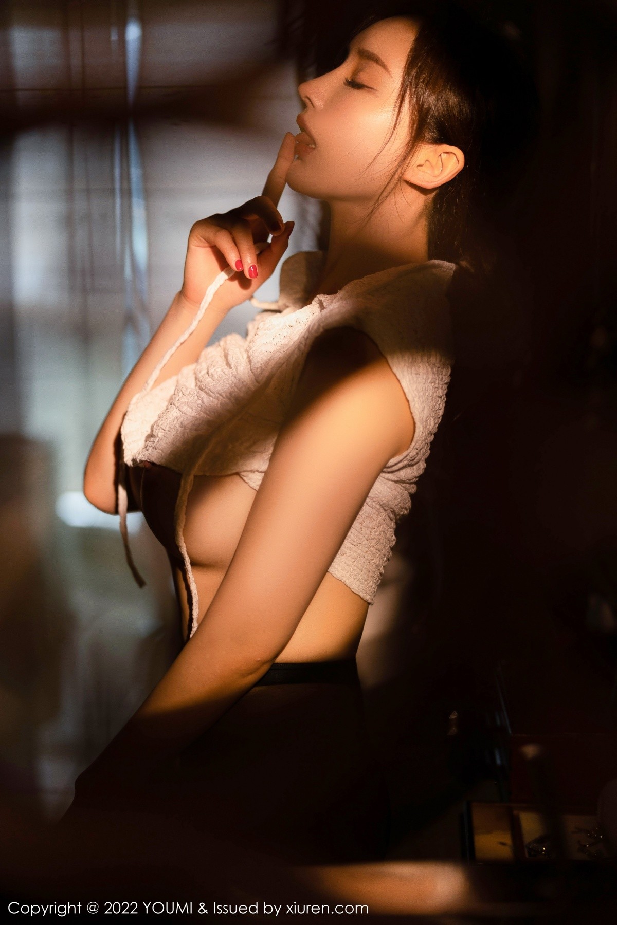 【YOUMI尤蜜荟】20220916Vol844奶瓶土肥圓矮挫丑黑窮【72P】-[秀人套图]