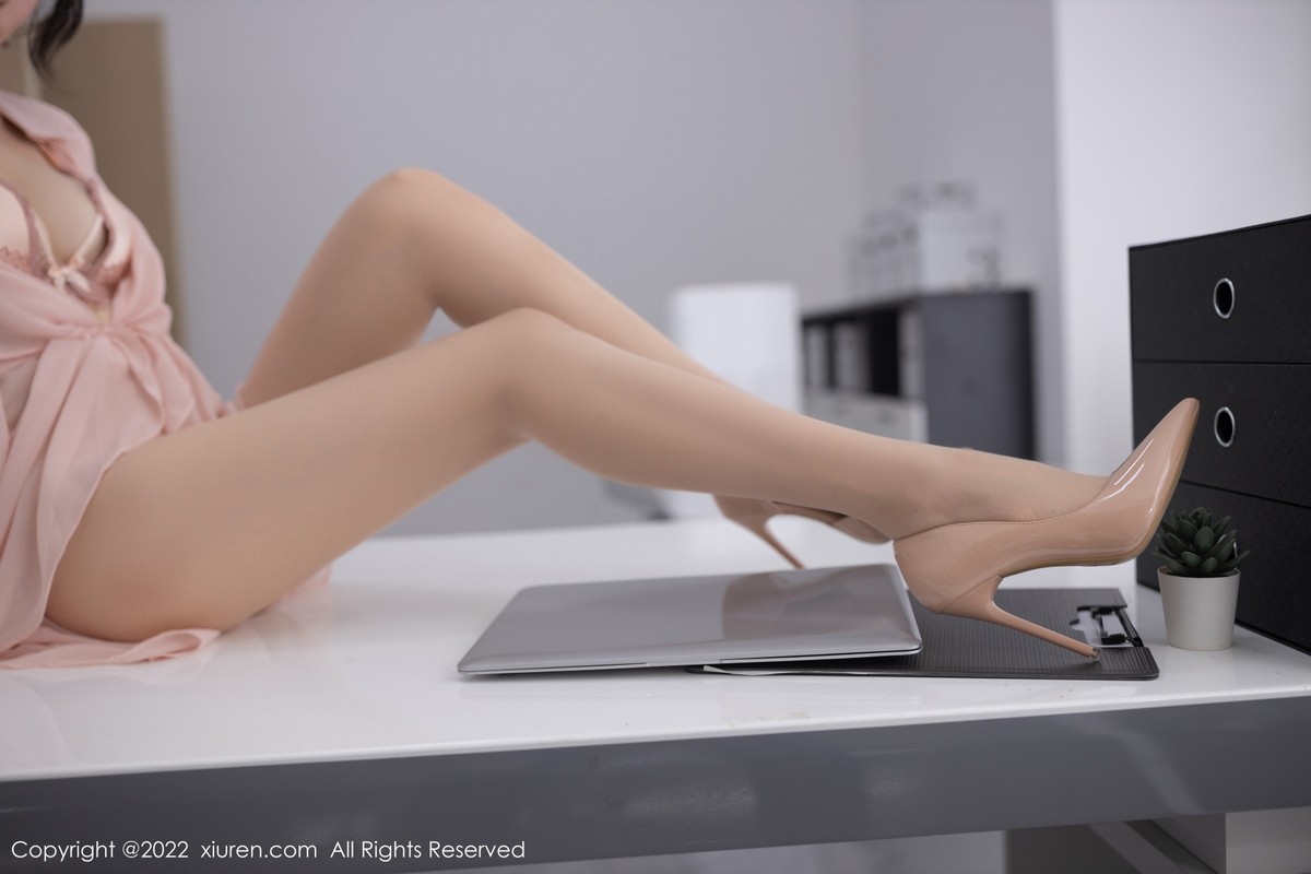 【XiuRen秀人網】20220928Vol5657利世【77P】-[秀人套图]