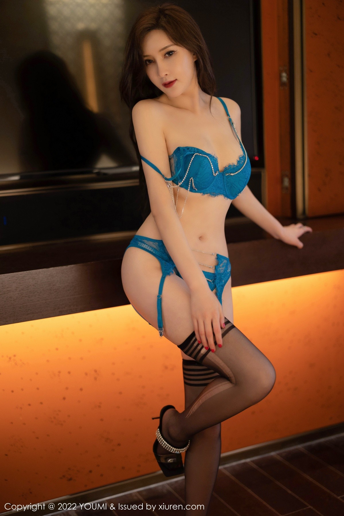 【YOUMI尤蜜荟】20220929Vol848奶瓶土肥圓矮挫丑黑窮【76P】-[秀人套图]