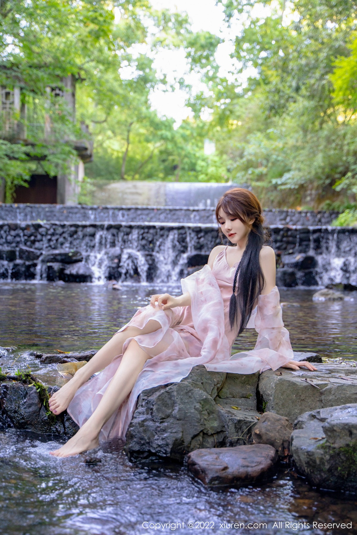 【XiuRen秀人網】20221011Vol5690婠婠麽【81P】-[秀人套图]