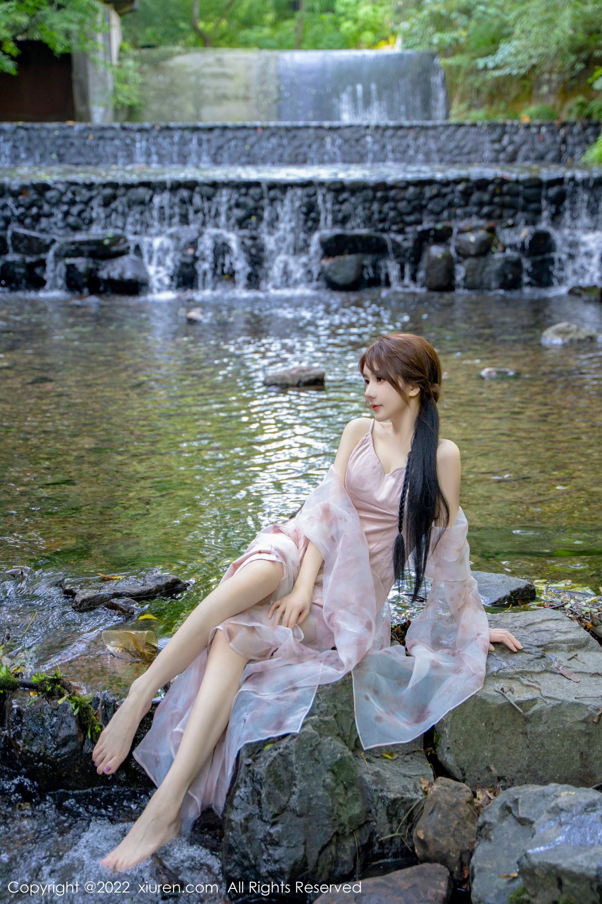 【XiuRen秀人網】20221011Vol5690婠婠麽【81P】-[秀人套图]