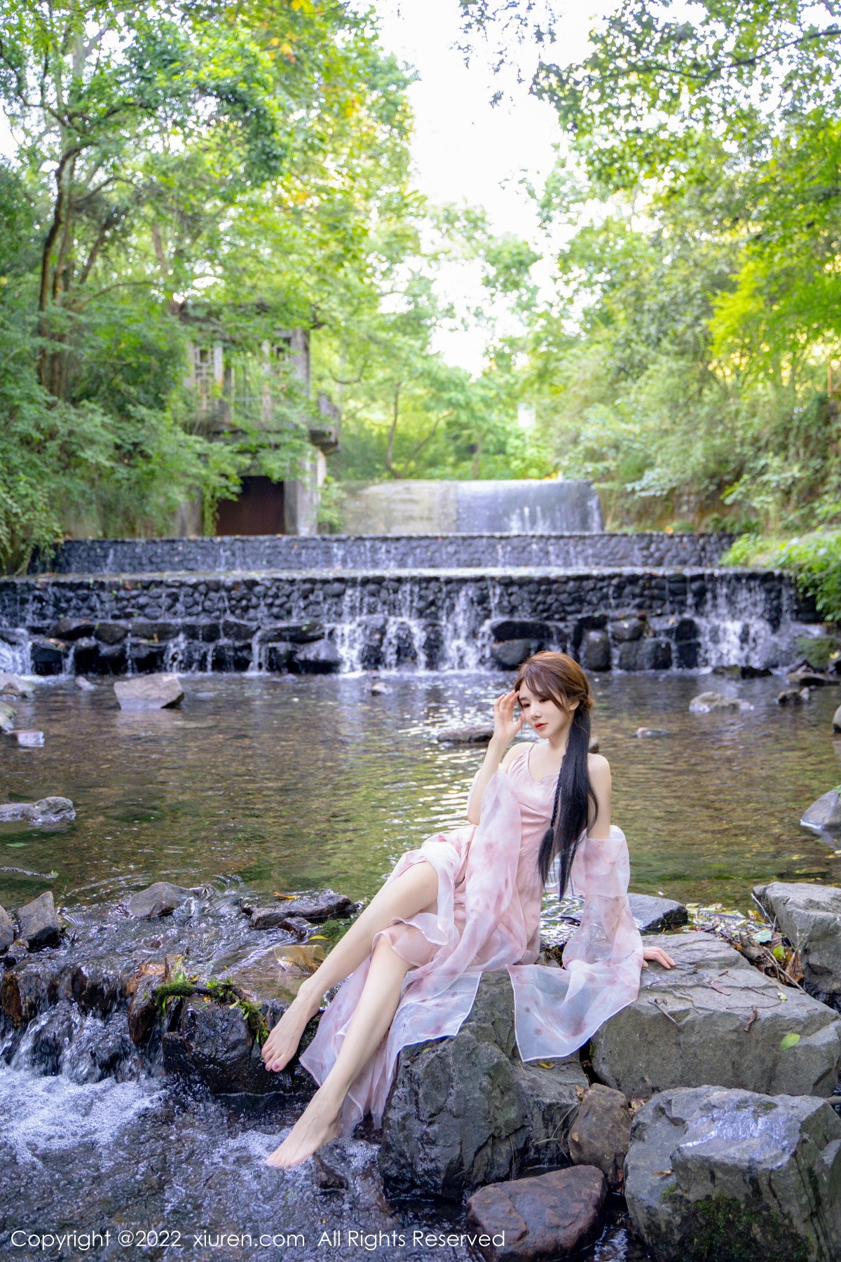 【XiuRen秀人網】20221011Vol5690婠婠麽【81P】-[秀人套图]