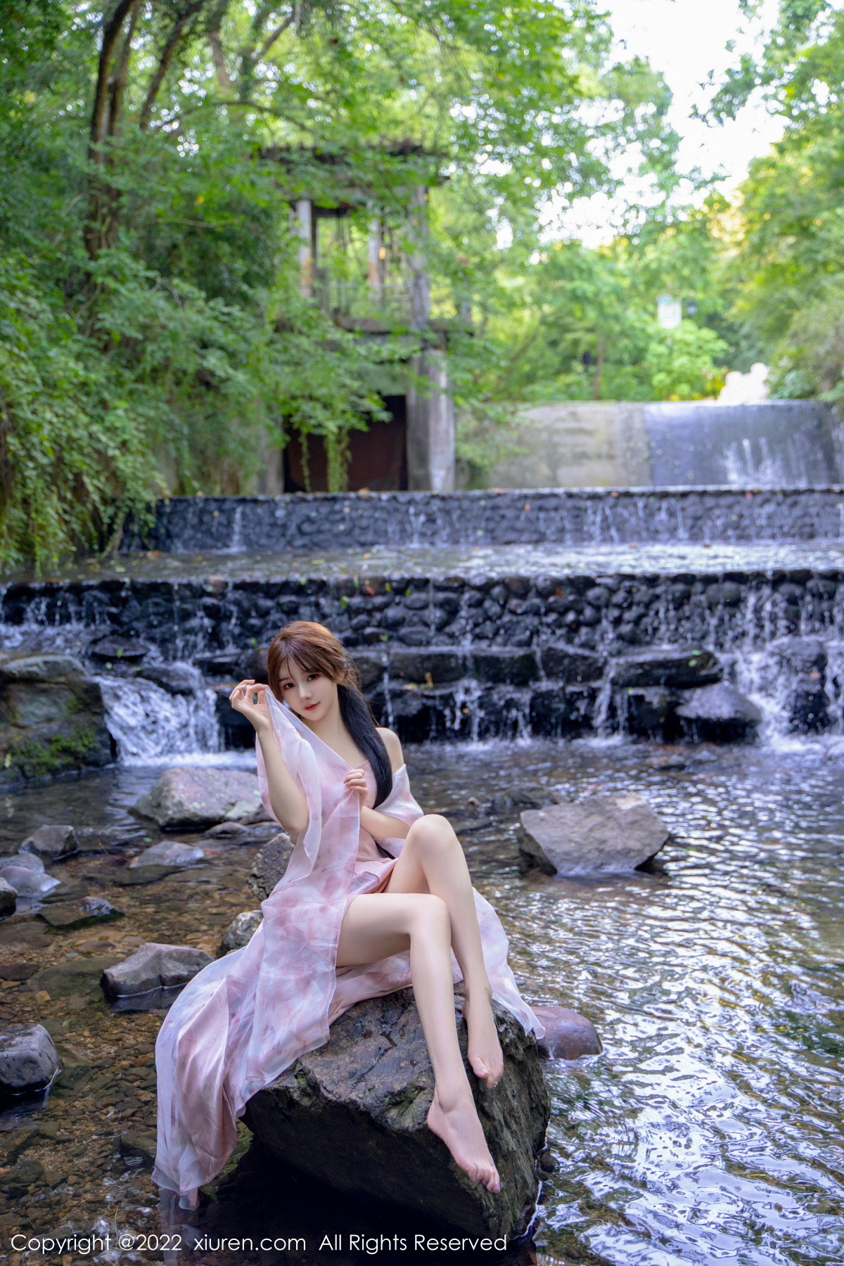 【XiuRen秀人網】20221011Vol5690婠婠麽【81P】-[秀人套图]