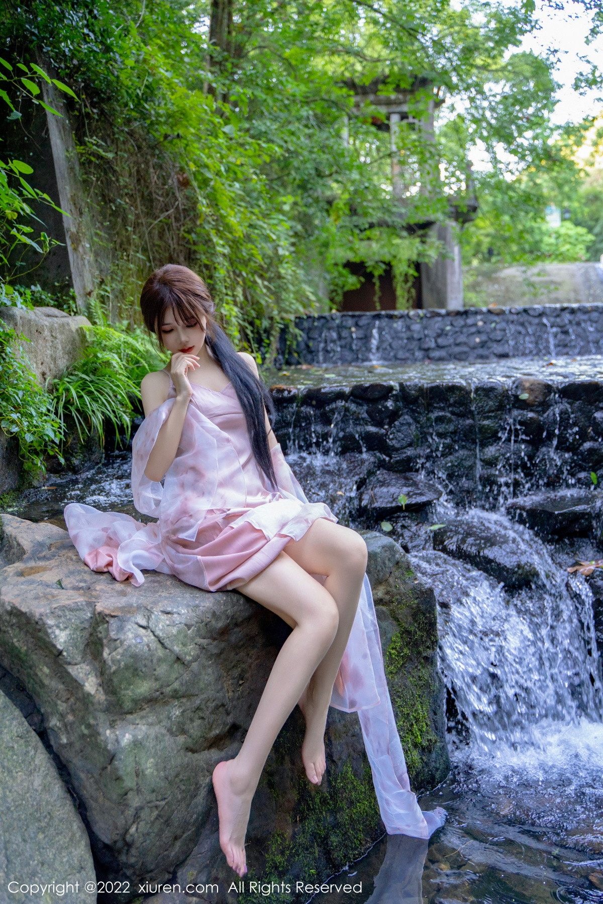 【XiuRen秀人網】20221011Vol5690婠婠麽【81P】-[秀人套图]