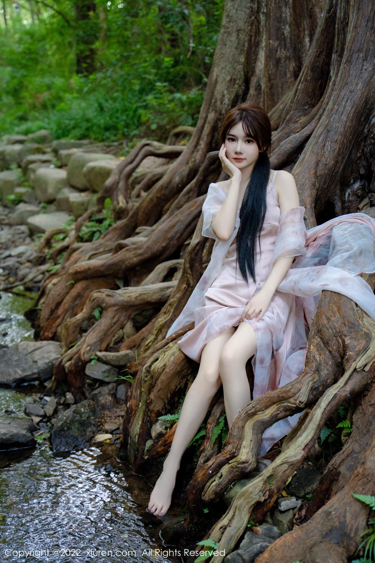 【XiuRen秀人網】20221011Vol5690婠婠麽【81P】-[秀人套图]