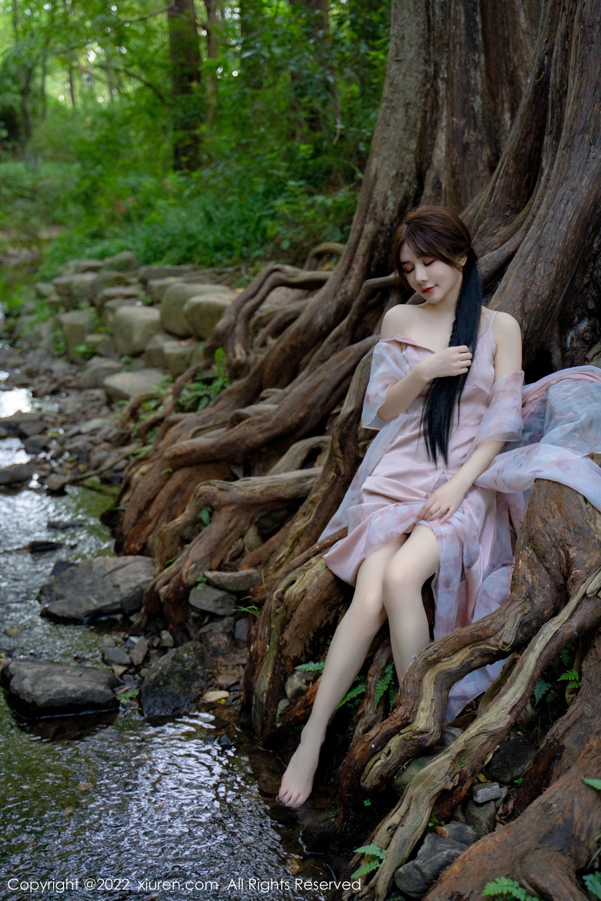 【XiuRen秀人網】20221011Vol5690婠婠麽【81P】-[秀人套图]