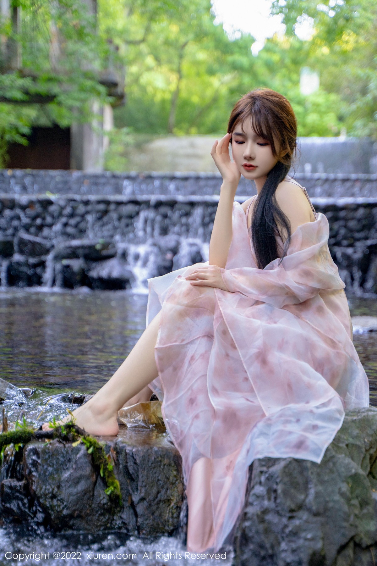 【XiuRen秀人網】20221011Vol5690婠婠麽【81P】-[秀人套图]