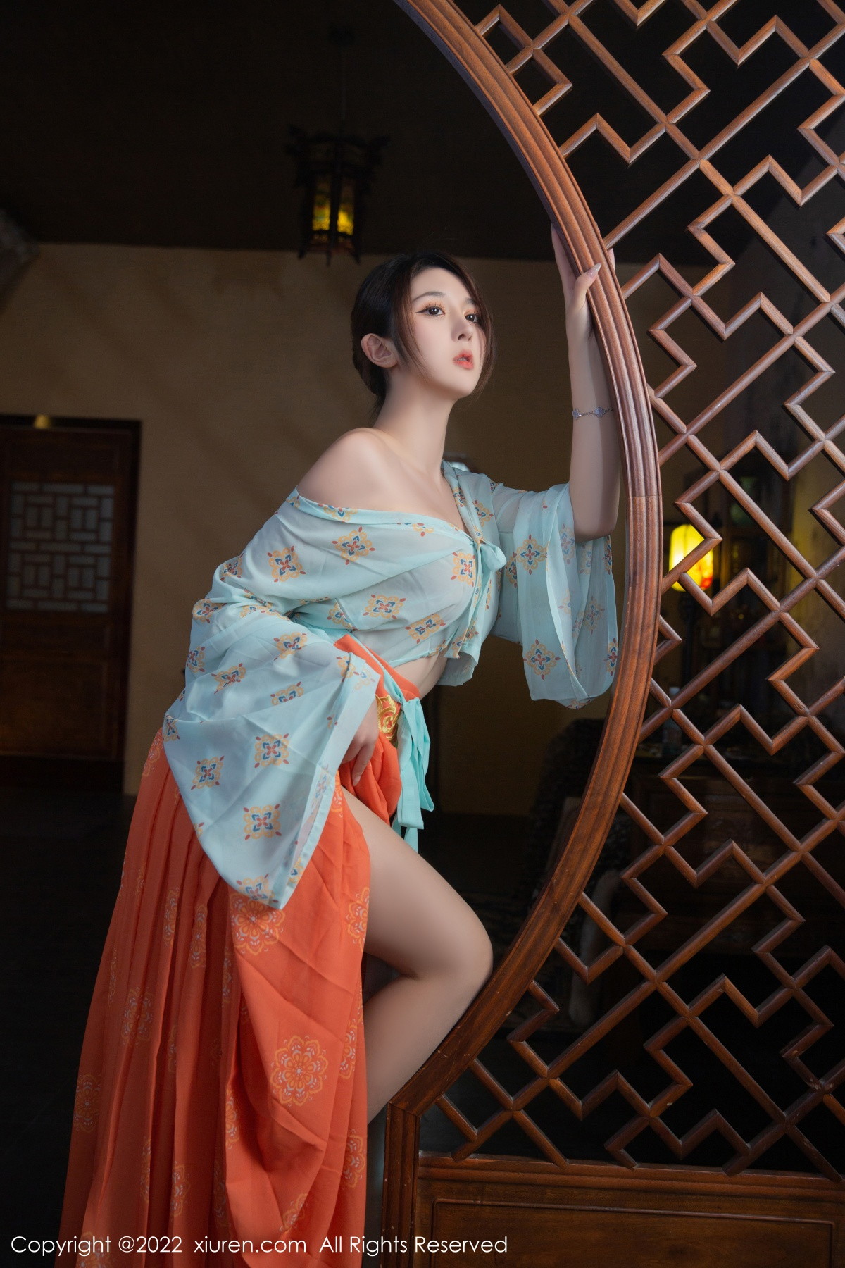 【XiuRen秀人網】20221028Vol5772夏甜甜【77P】-[秀人套图]