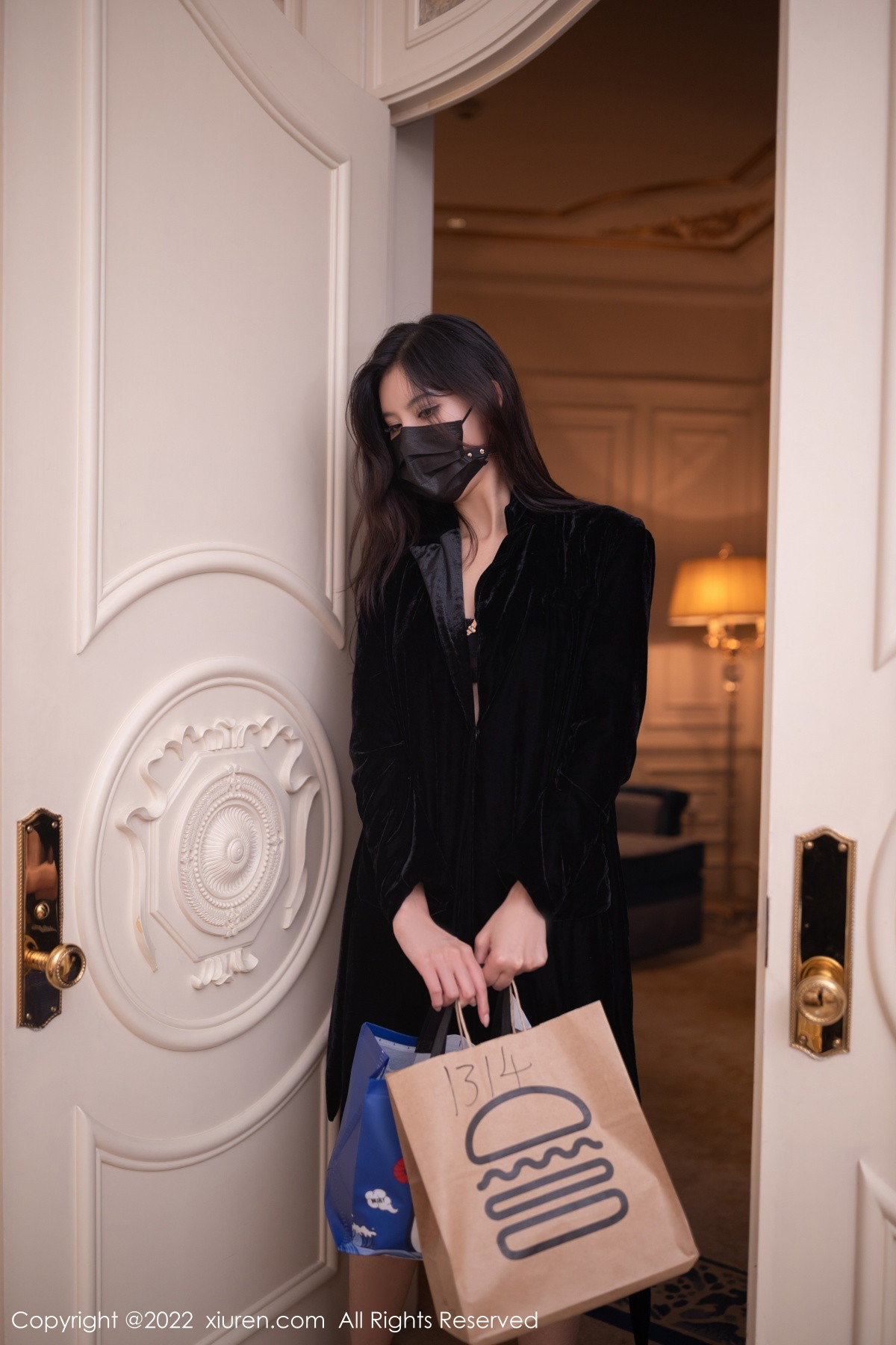 【XiuRen秀人網】20221102Vol5797就是阿朱啊【81P】-[秀人套图]