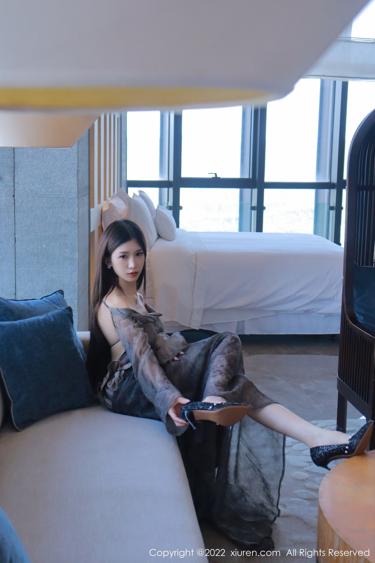 【XiuRen秀人网】20221115Vol5857hebe韩心雨【50P】-[秀人套图]