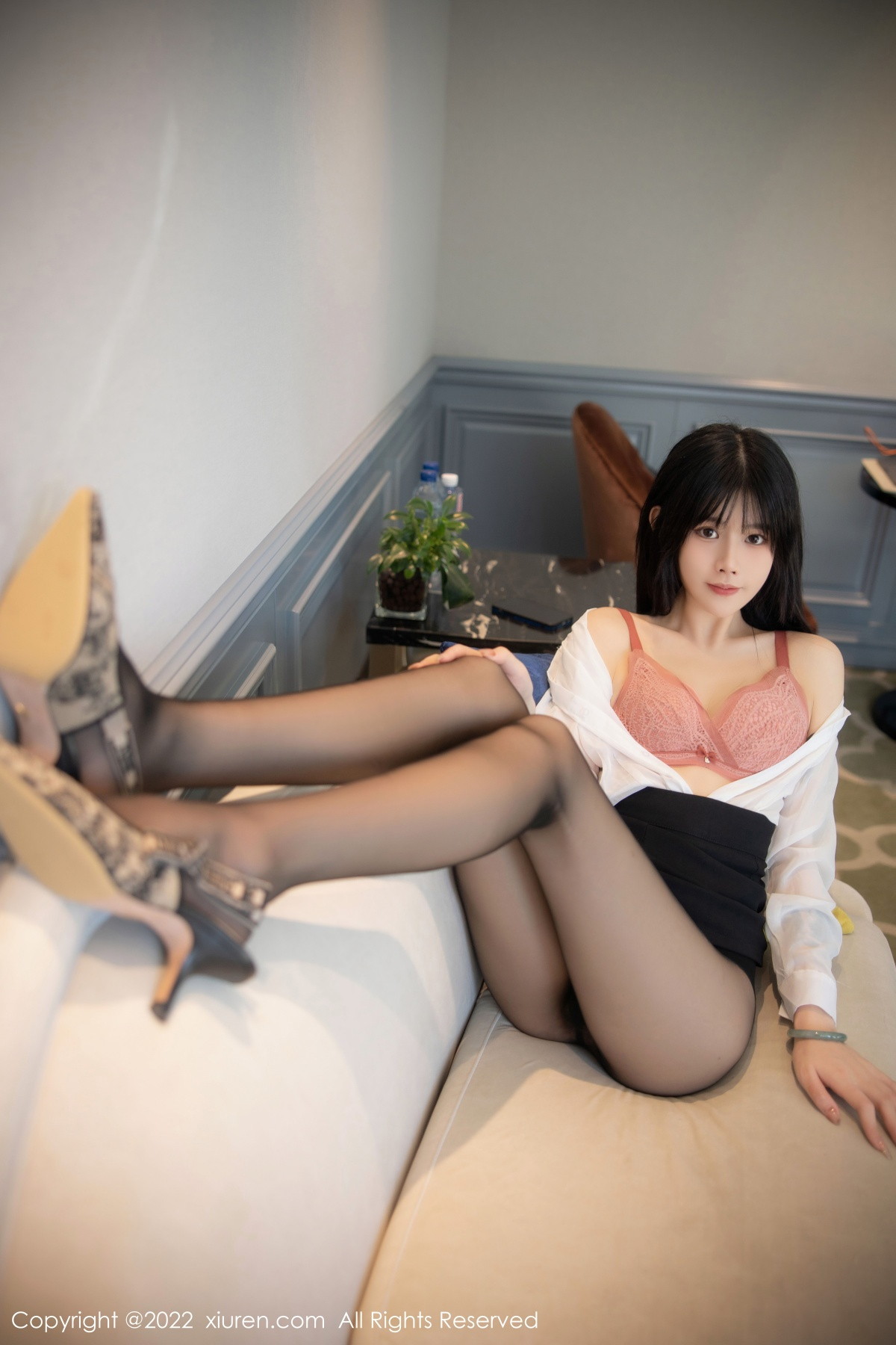 【XiuRen秀人網】20221116Vol586177qiqi【79P】-[秀人套图]