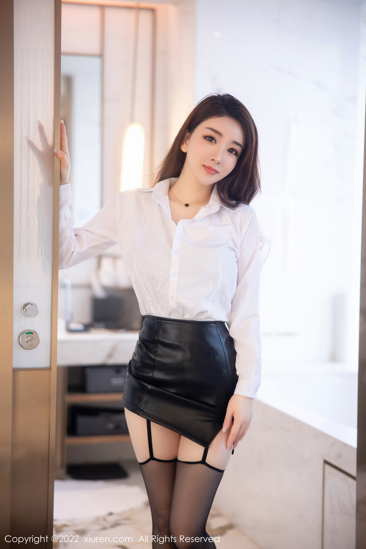 【XiuRen秀人網】20221128Vol5916雨兒1494【74P】-[秀人套图]