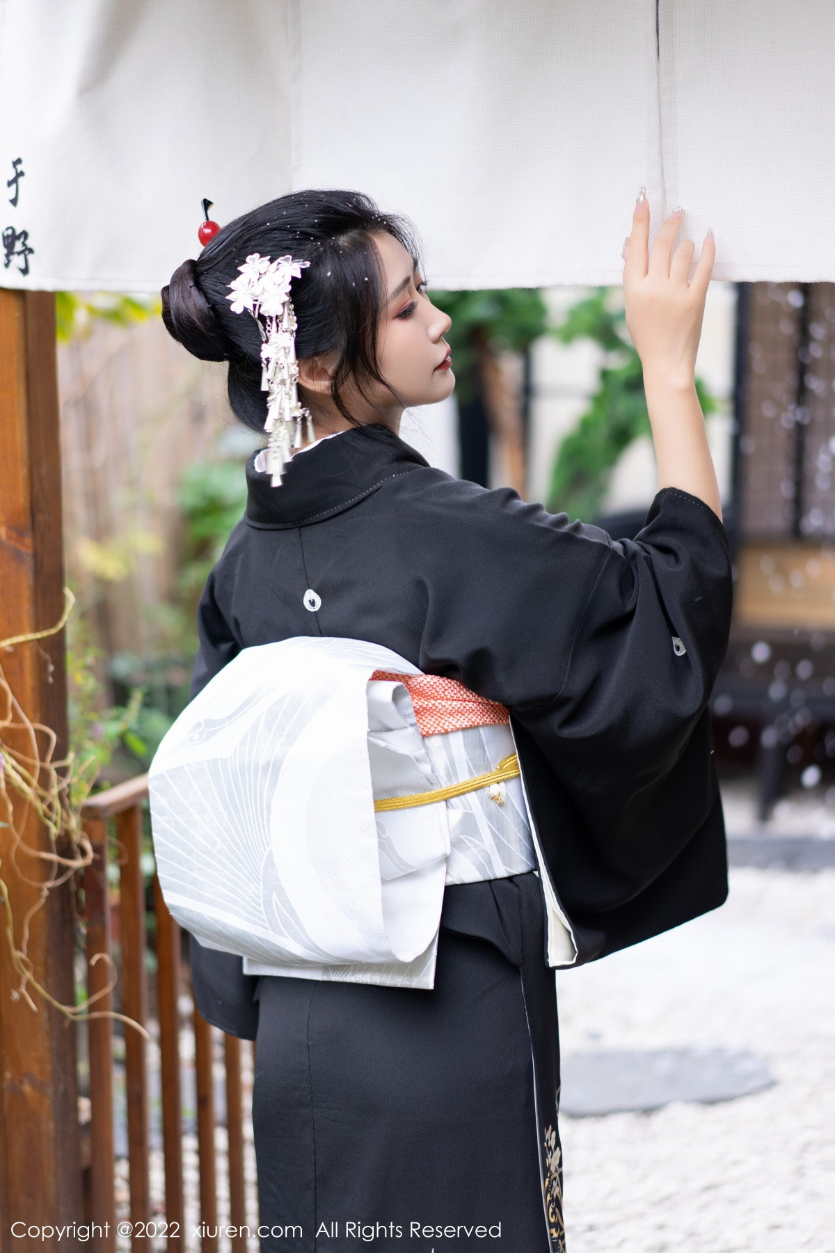 【XiuRen秀人網】20221130Vol5932laura阿姣【74P】-[秀人套图]