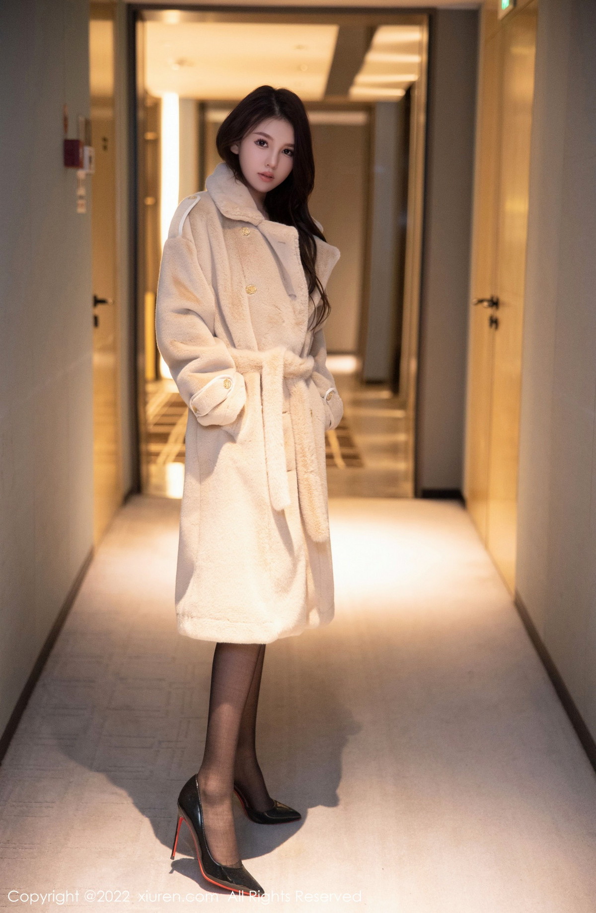 【XiuRen秀人網】20221221Vol6023美羊羊【72P】-[秀人套图]